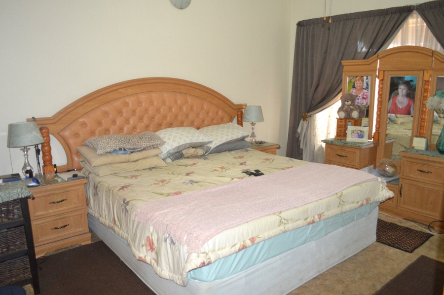 5 Bedroom Property for Sale in Stilfontein Ext 4 North West